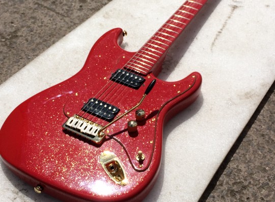CUSTOM RESPRAY ON ELECTRIC GUITAR